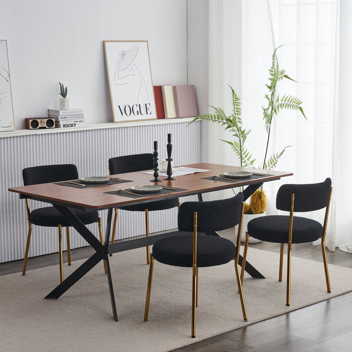 Set of 4mid-century modern dining chairs - Teddy fabric upholstery - Curved back - Metal frame - Black   Elegant and comfortable kitchen chairs