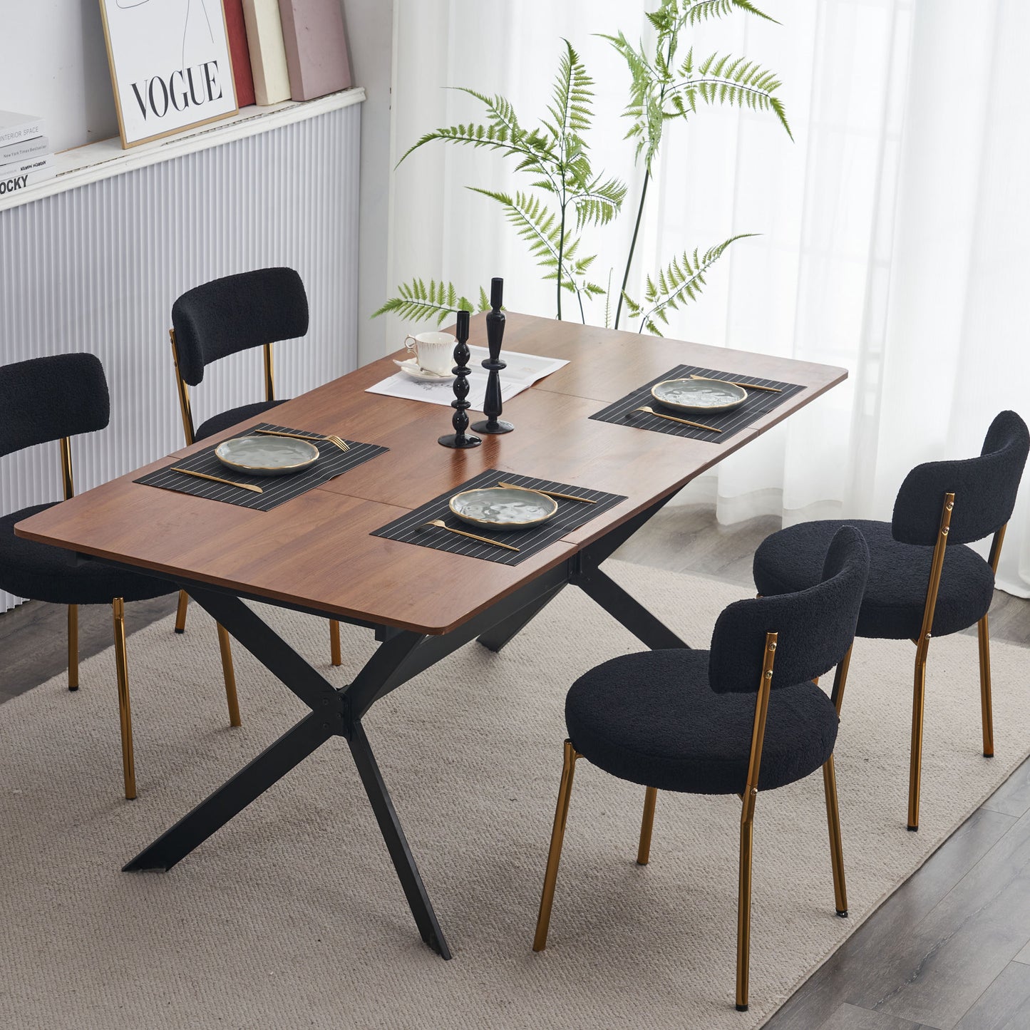 Set of 4mid-century modern dining chairs - Teddy fabric upholstery - Curved back - Metal frame - Black   Elegant and comfortable kitchen chairs