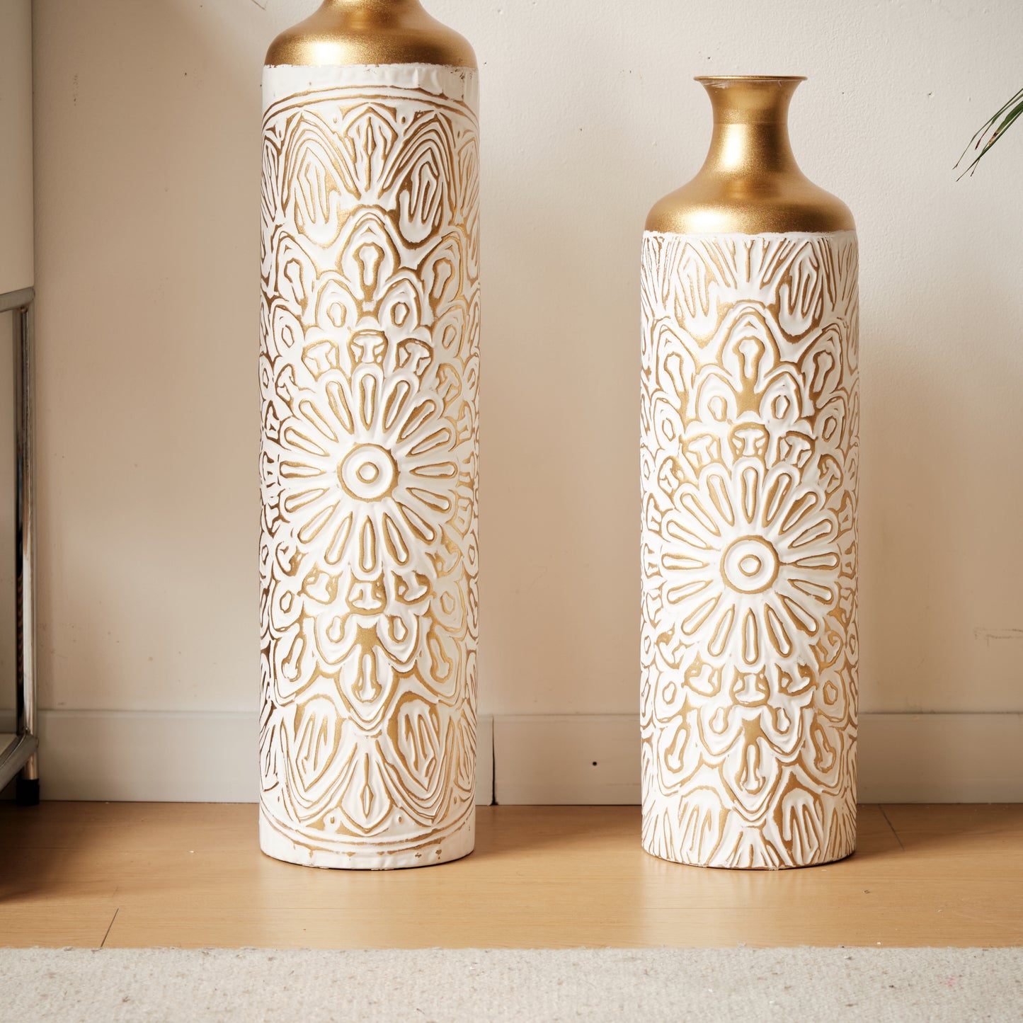 Floor Metal Vases Decorated White Metal vases Set of 2 gorgeous home decoration large glazed metal vases 24in/29.53in.height