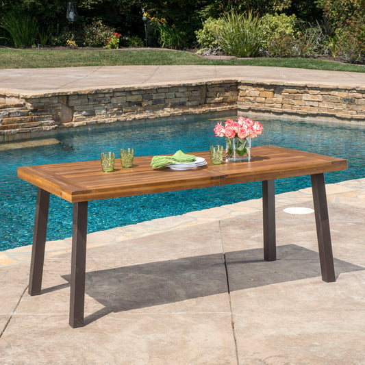 DELLA DINING TABLE Livingsource